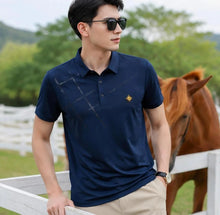 Carregar imagem no visualizador da galeria, [LEVE 5 PAGUE 3] Polo Masculina Aurion em Seda Gelo e Elastano Premium (Visual de Quem Lidera)
