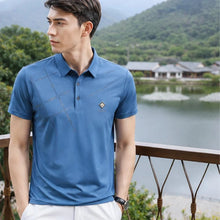 Carregar imagem no visualizador da galeria, [LEVE 5 PAGUE 3] Polo Masculina Aurion em Seda Gelo e Elastano Premium (Visual de Quem Lidera)
